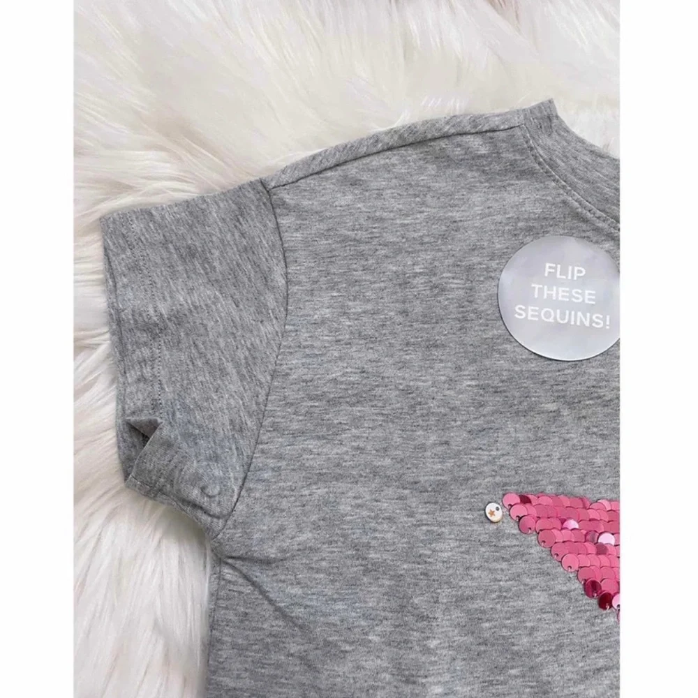 GAP Girls Flippy Sequin Graphic T-Shirt in Gray